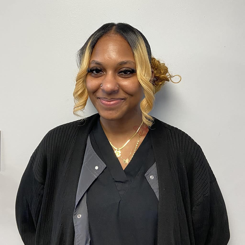 Mariela - Receptionist